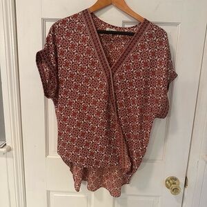 Beautiful bohemian pattern ladies shirt… Beautiful color and pattern size large